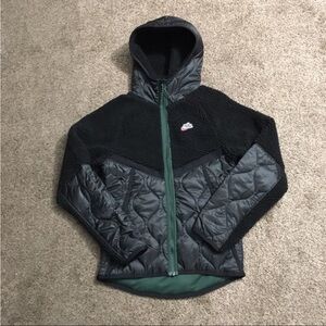 Nike sportswear Heritage Windbreaker